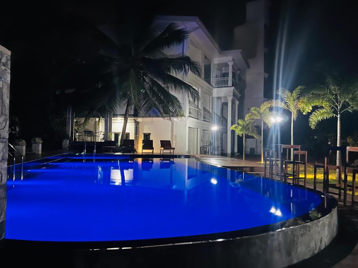 White Land City Hotel ดัมบูลลา ภายนอก รูปภาพ
