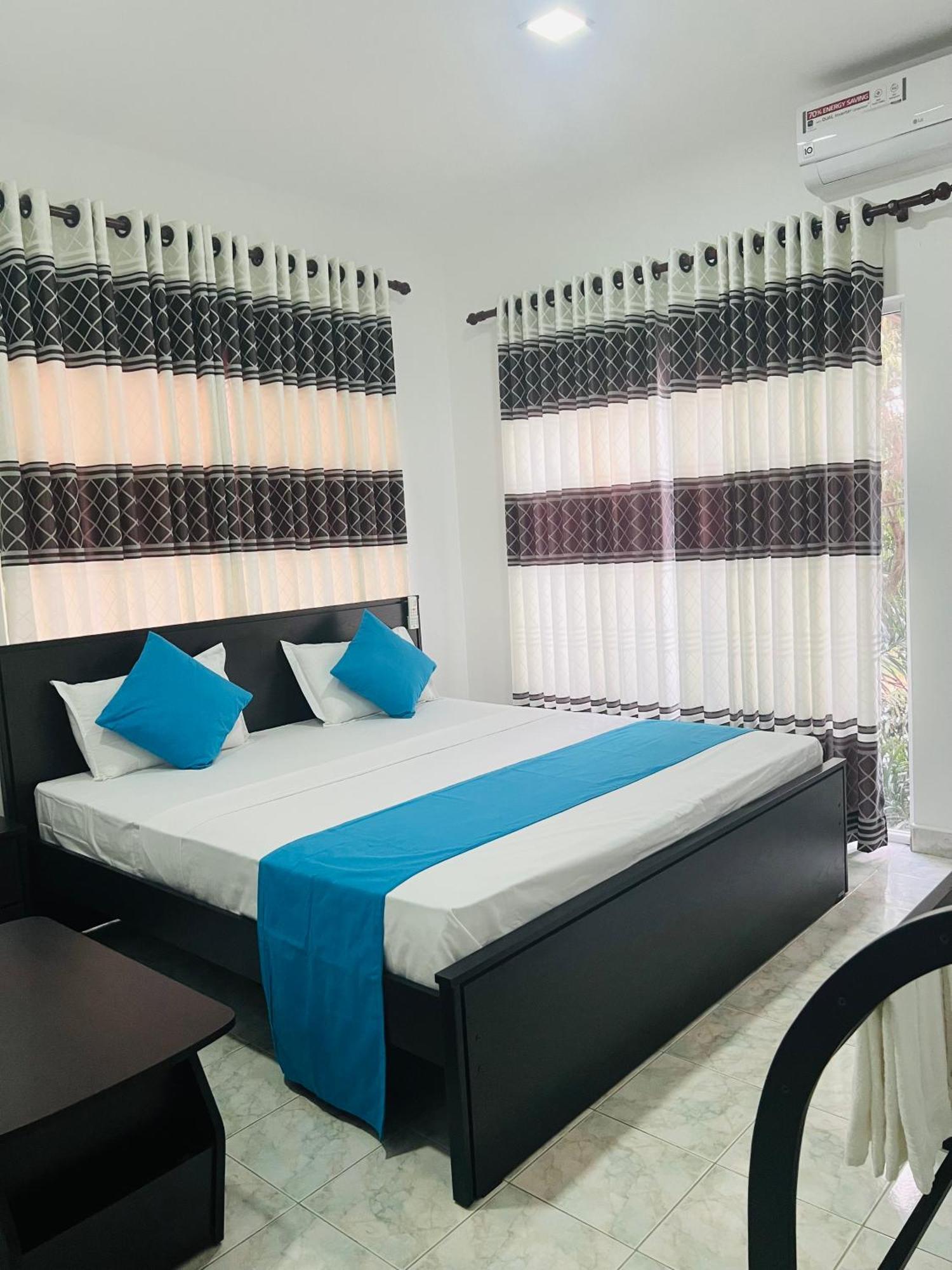 White Land City Hotel ดัมบูลลา ภายนอก รูปภาพ