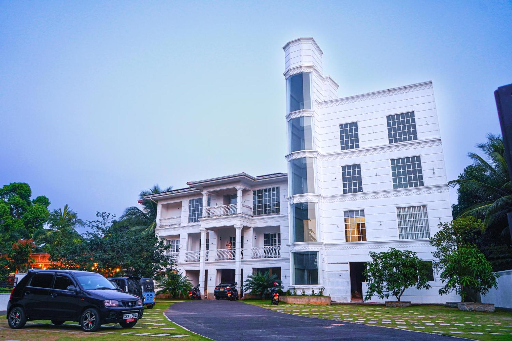 White Land City Hotel ดัมบูลลา ภายนอก รูปภาพ
