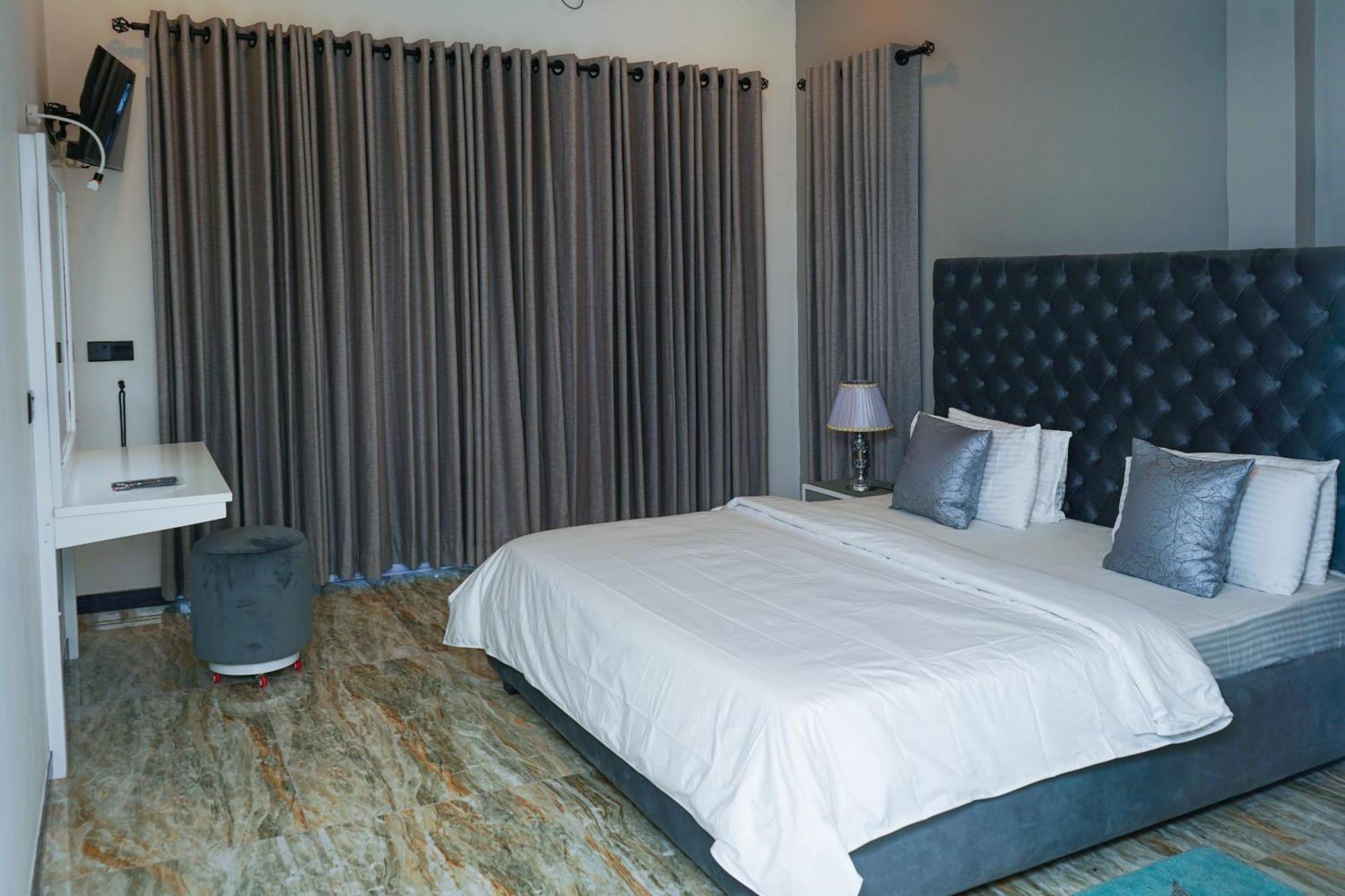 White Land City Hotel ดัมบูลลา ภายนอก รูปภาพ