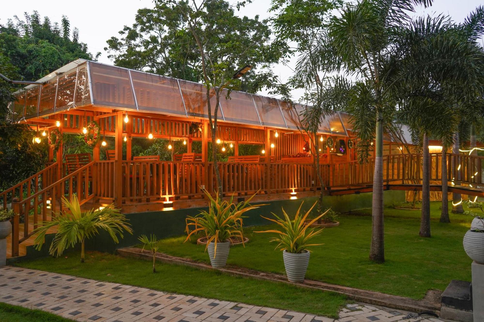 White Land City Hotel ดัมบูลลา ภายนอก รูปภาพ